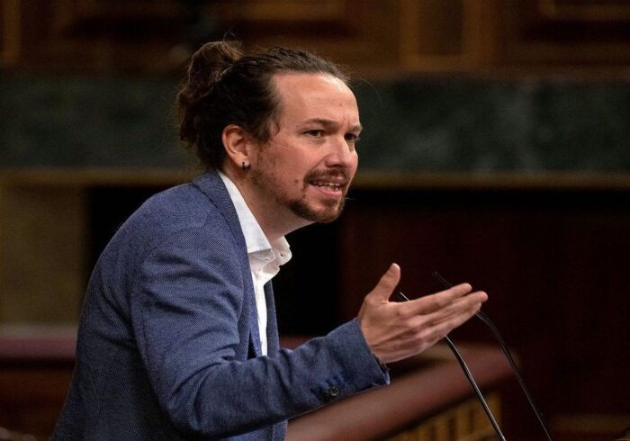 El líder izquierdista español de Podemos, Pablo Iglesias, se retira de la política