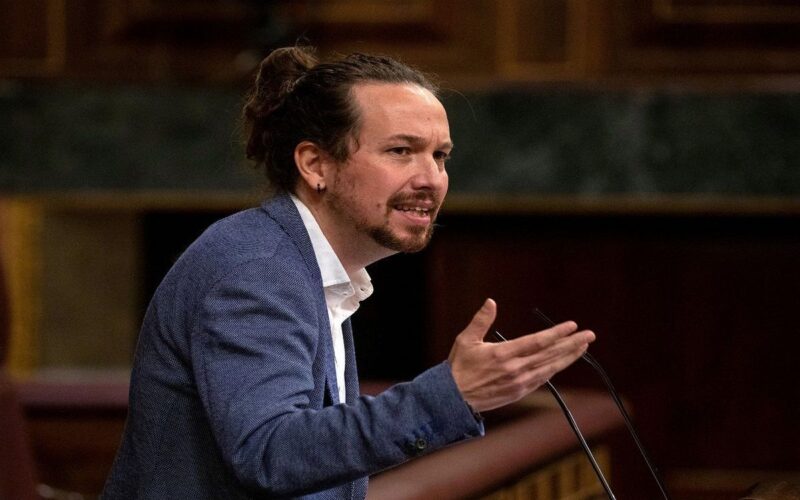 El líder izquierdista español de Podemos, Pablo Iglesias, se retira de la política
