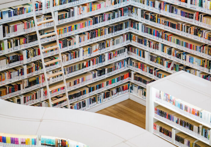 Las librerías españolas empiezan a vender coches compactos